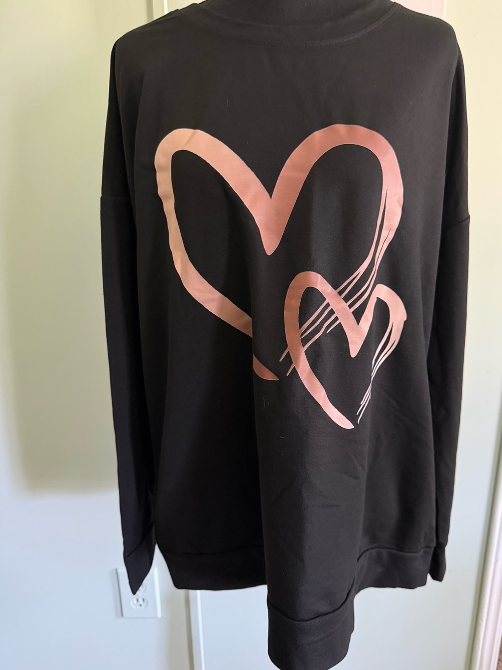 Black Women's Heart Print Pullover Sweatshirt - Rose Accent